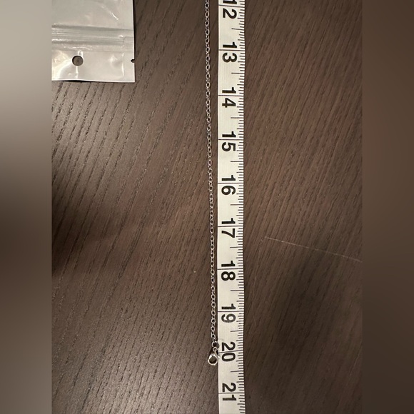 Silver Initial Necklace in choice of D, J, N, or R NIP - Picture 6 of 12